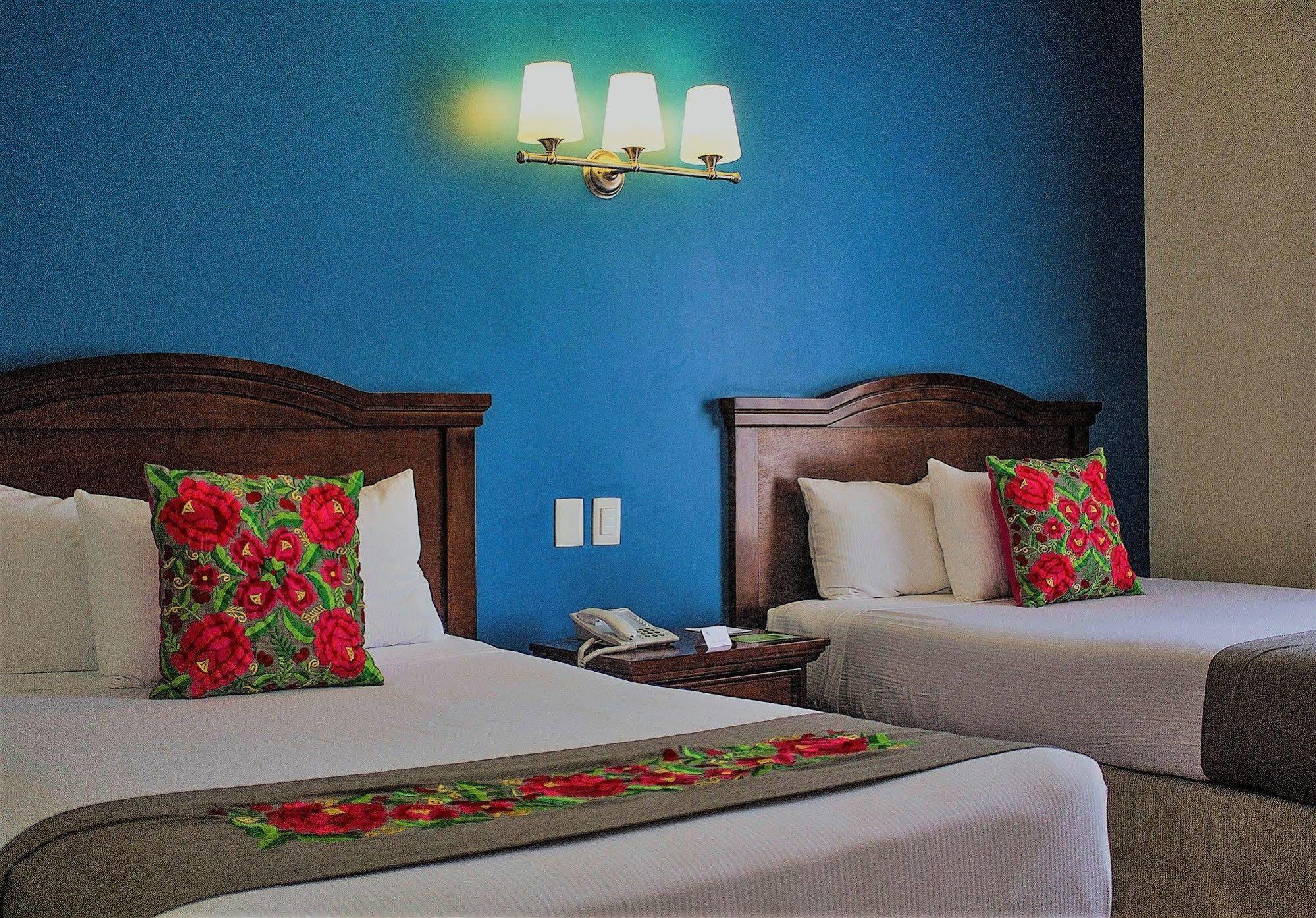Hotel Plaza 4*